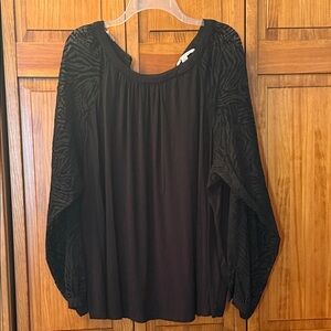 Zac & Rachel Black Blouse with Textured Sleeves size 2x